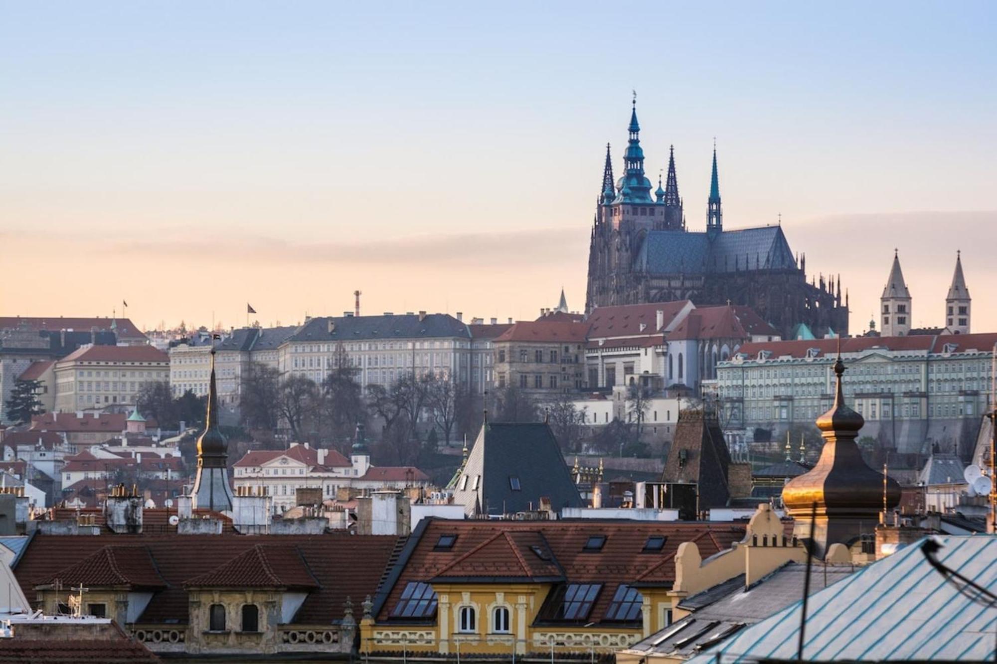 Roy 2 Bdr Apartment With Prague Castle View, Parking & Ac Exterior foto