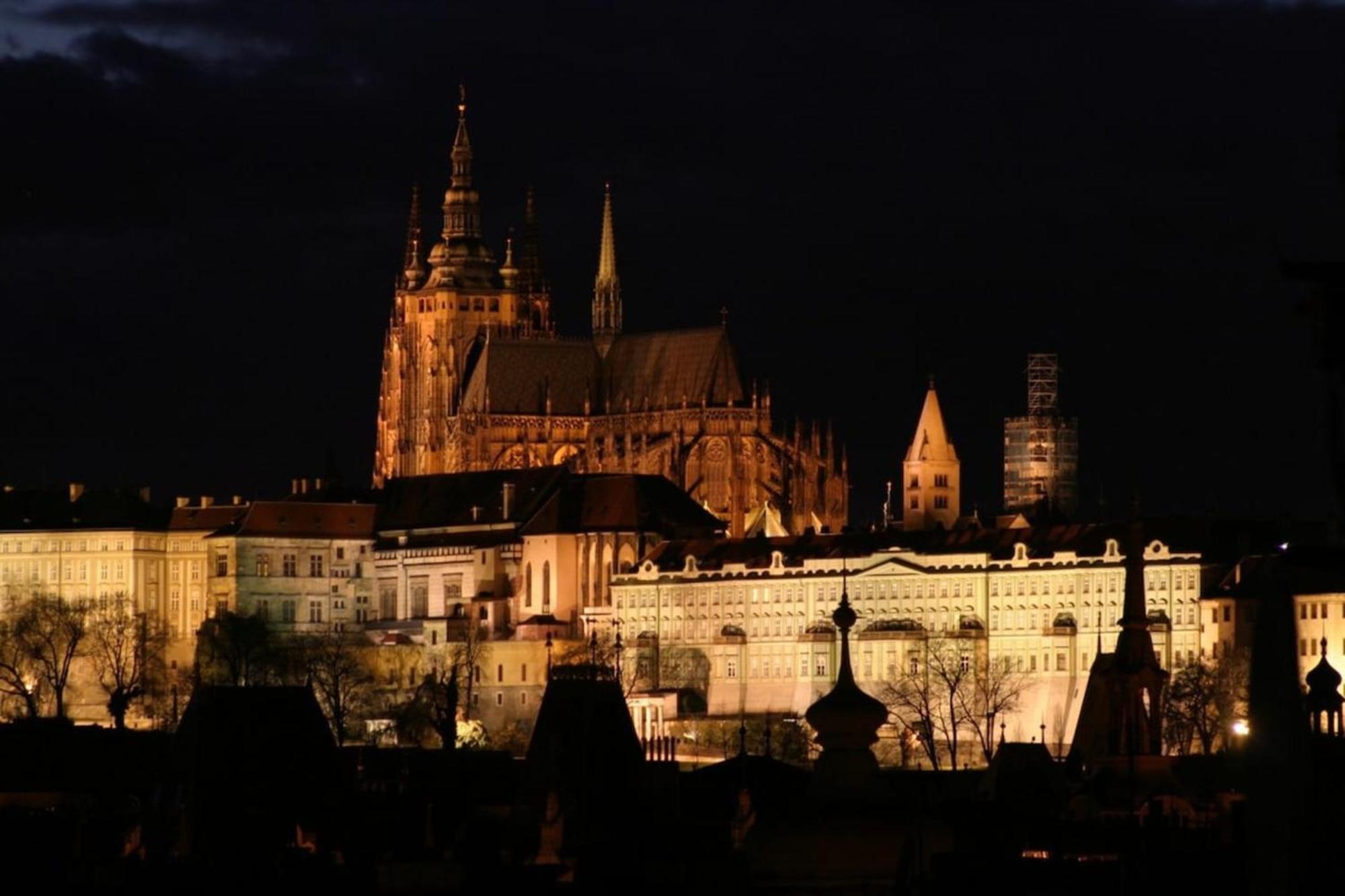 Roy 2 Bdr Apartment With Prague Castle View, Parking & Ac Exterior foto