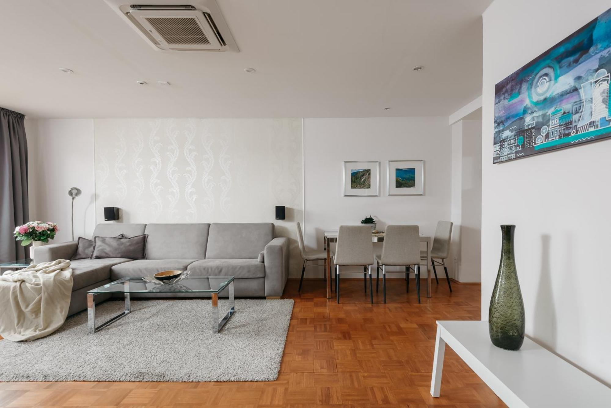 Roy 2 Bdr Apartment With Prague Castle View, Parking & Ac Exterior foto