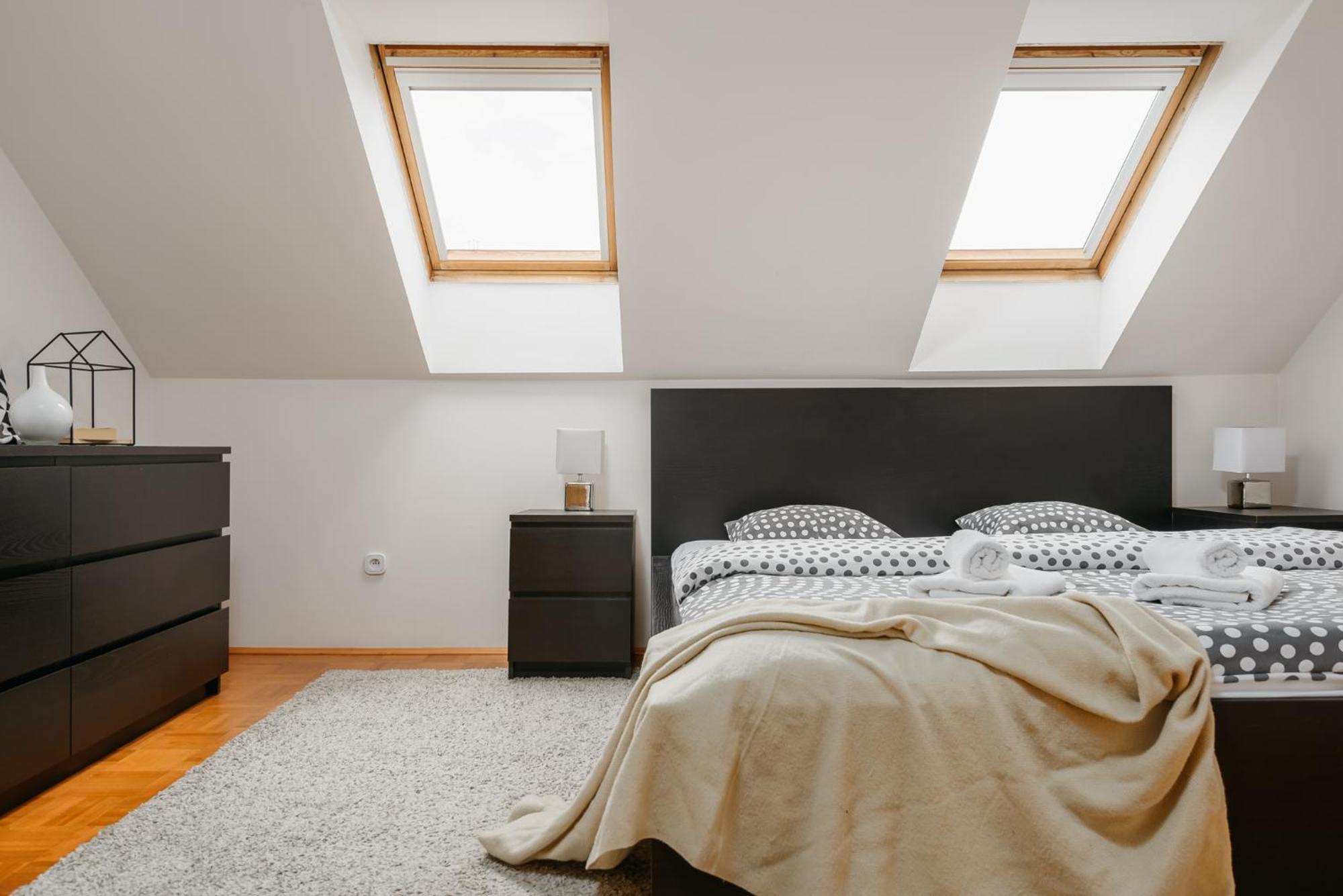 Roy 2 Bdr Apartment With Prague Castle View, Parking & Ac Exterior foto