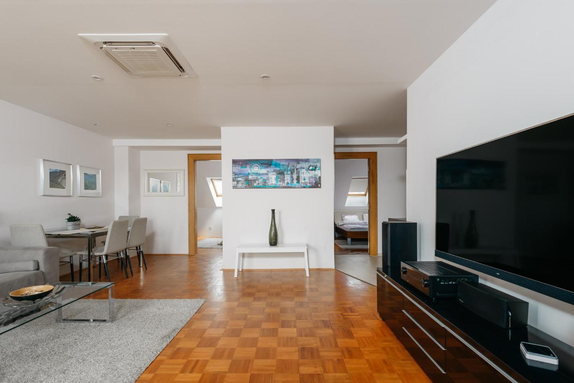 Roy 2 Bdr Apartment With Prague Castle View, Parking & Ac Exterior foto