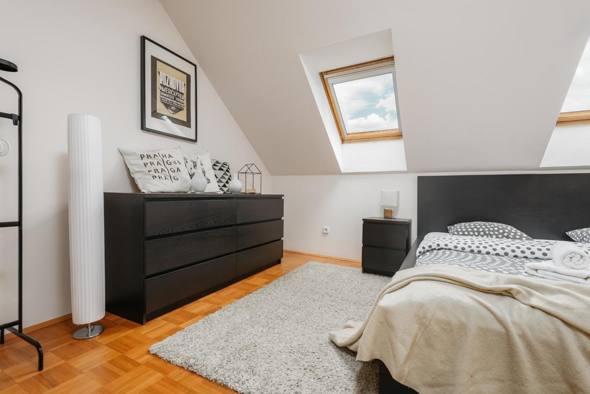 Roy 2 Bdr Apartment With Prague Castle View, Parking & Ac Exterior foto