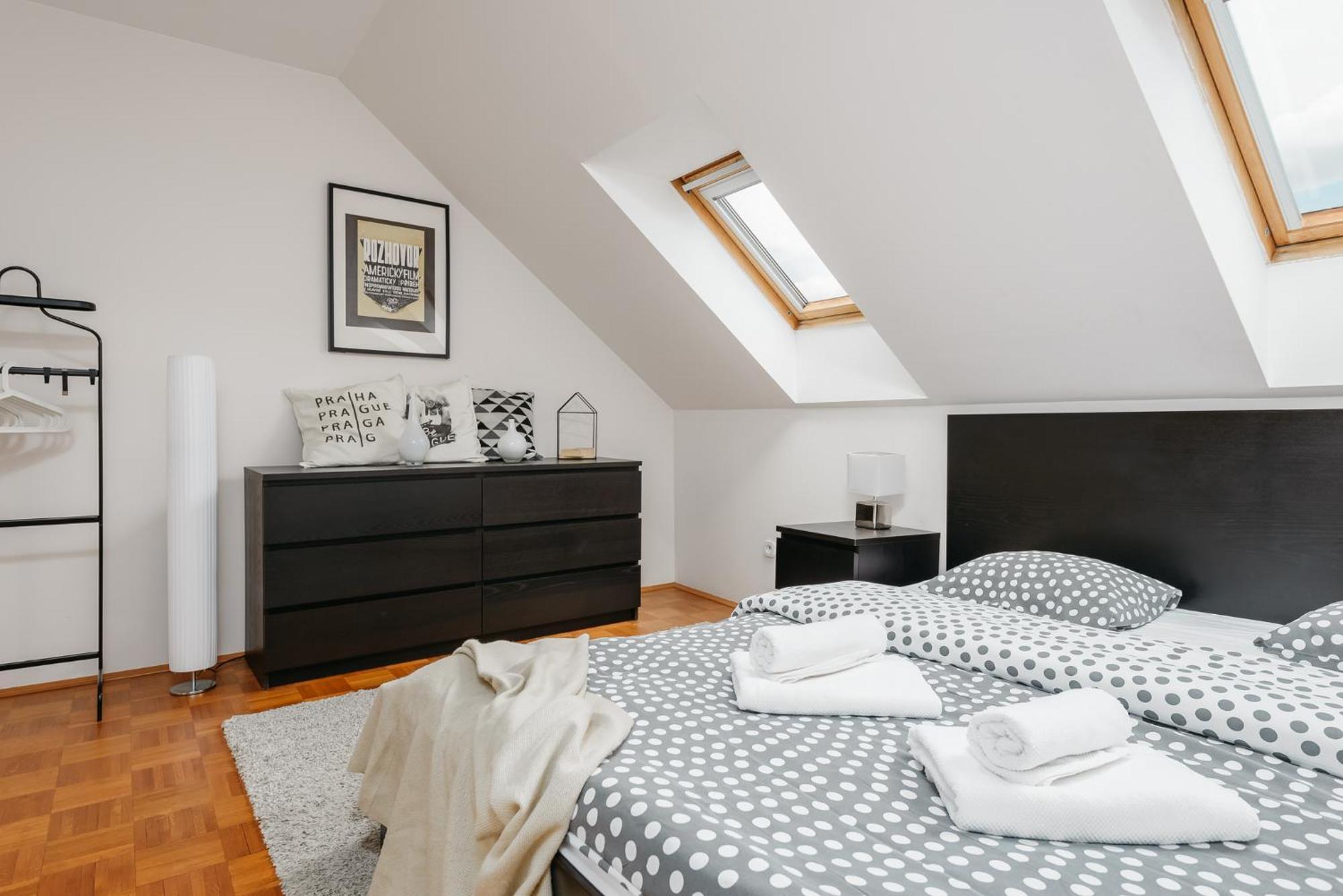 Roy 2 Bdr Apartment With Prague Castle View, Parking & Ac Exterior foto