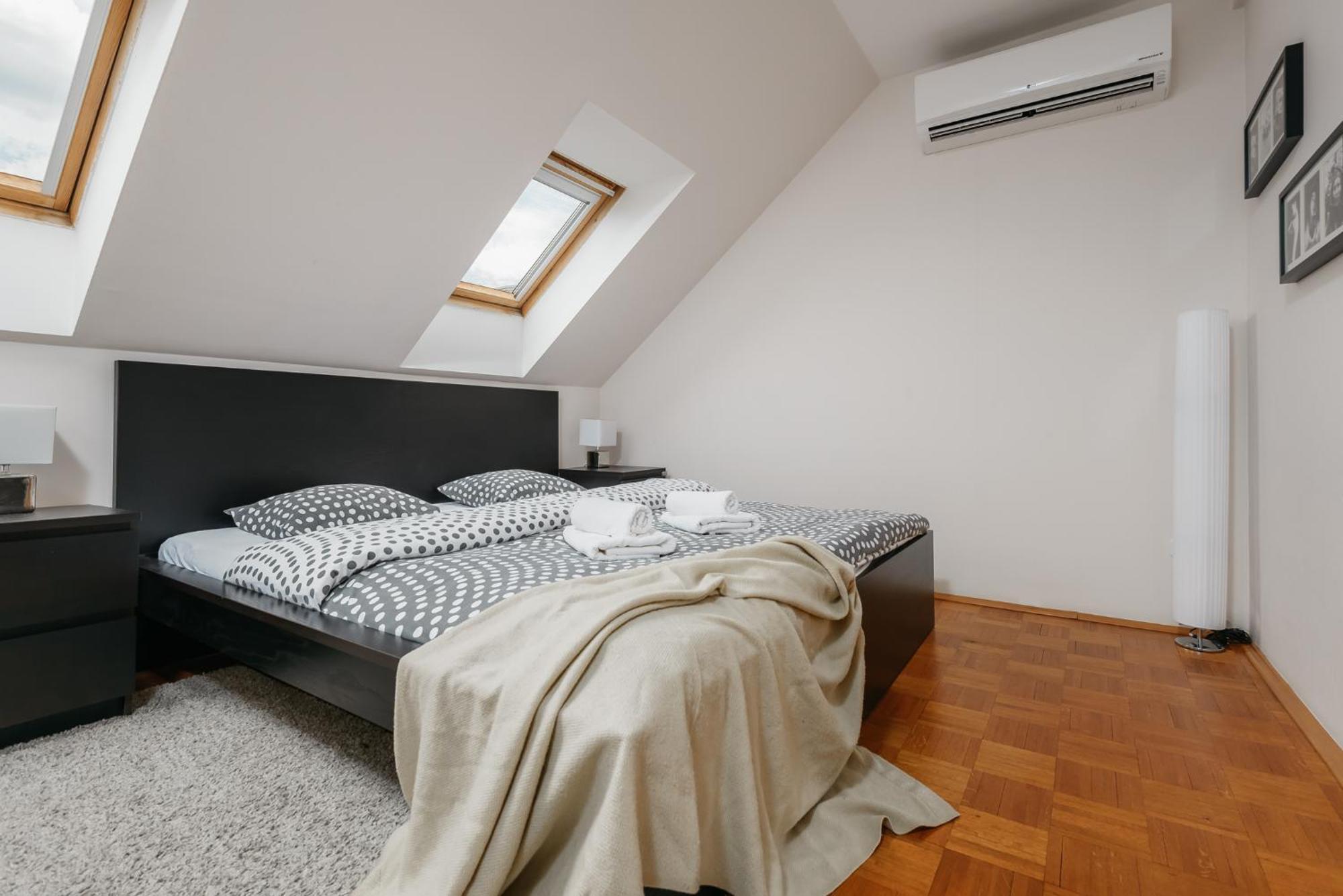 Roy 2 Bdr Apartment With Prague Castle View, Parking & Ac Exterior foto